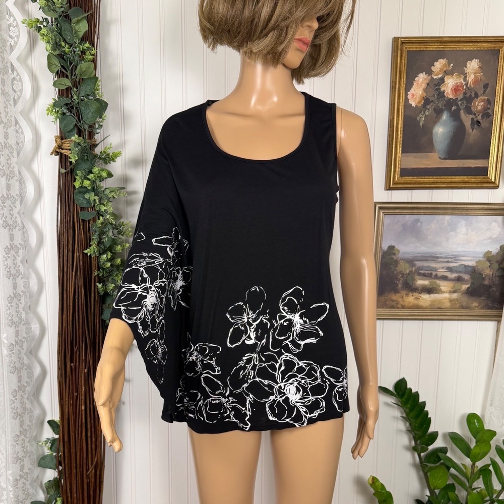 Sans Souci Asymmetrical‎ Cape Top Womens Large Black Excellent Floral Half Cape